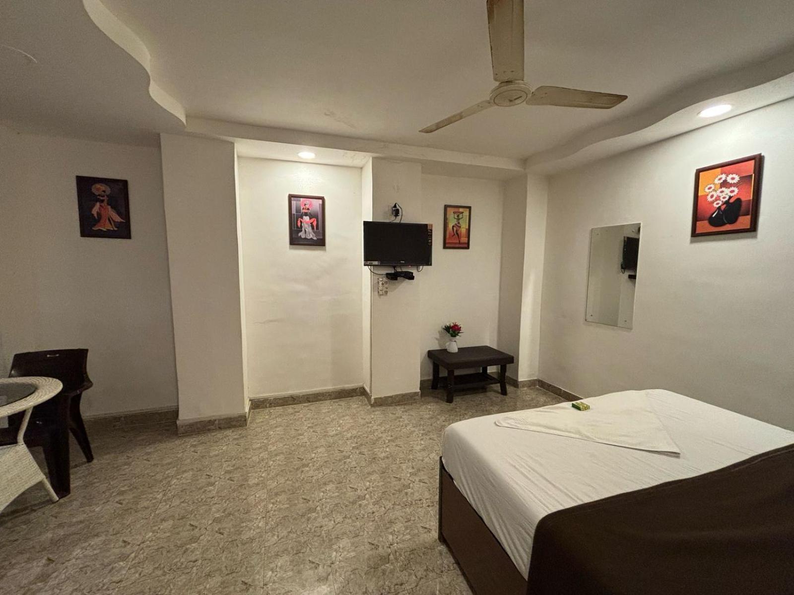 Rockdale Hotel & Resort Mira-Bhayandar Exteriér fotografie