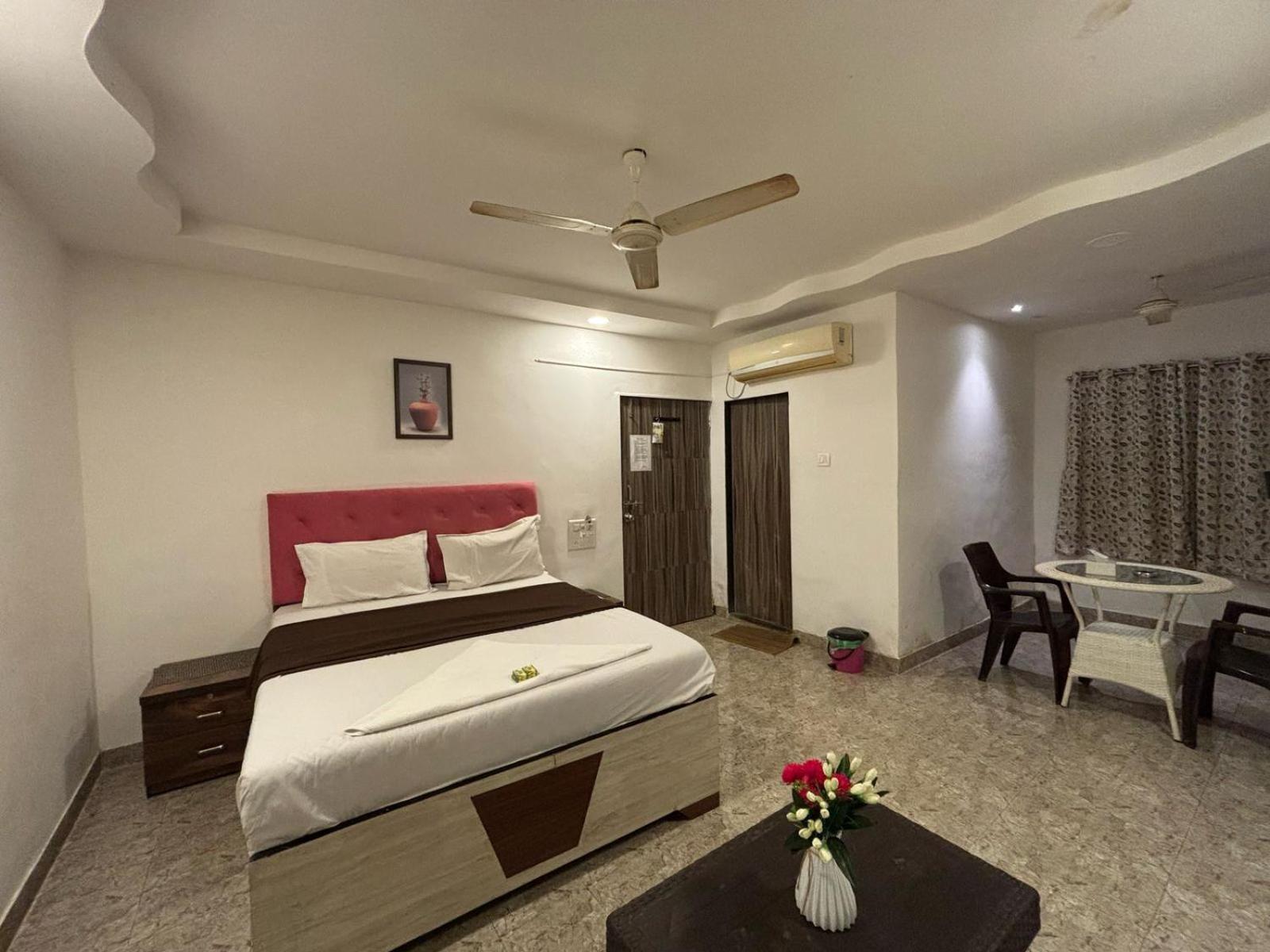 Rockdale Hotel & Resort Mira-Bhayandar Exteriér fotografie