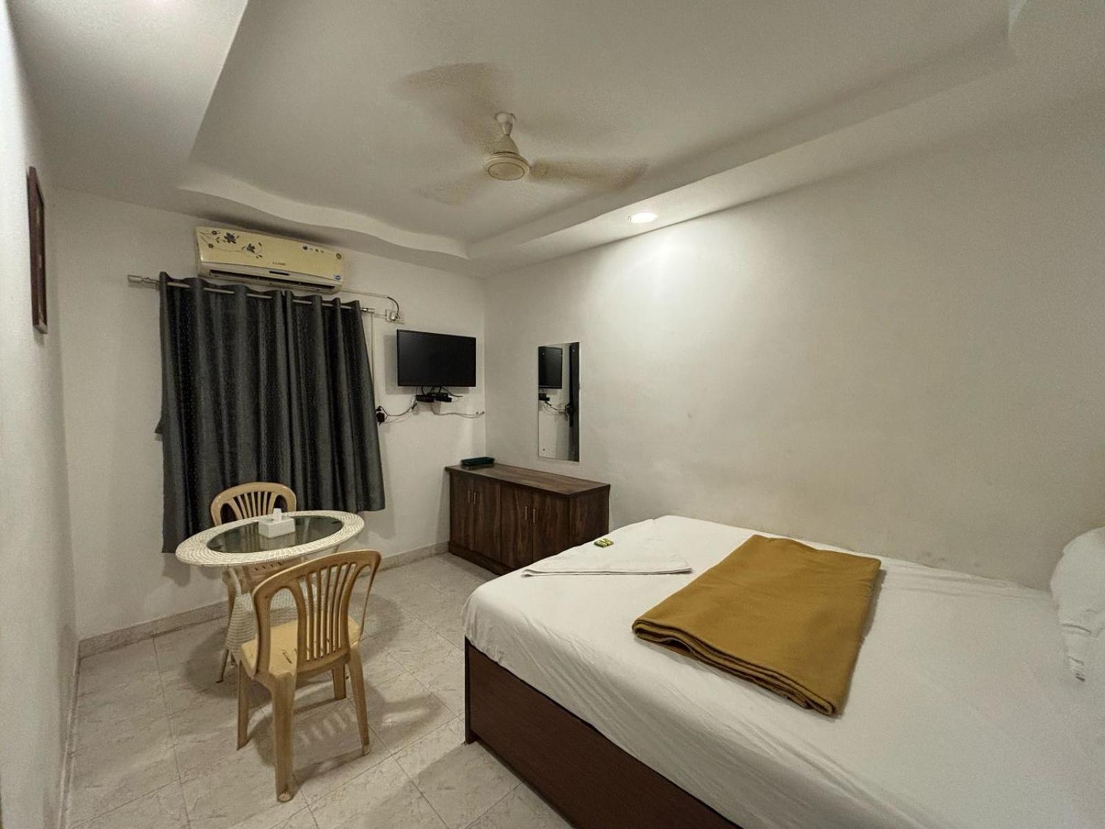 Rockdale Hotel & Resort Mira-Bhayandar Exteriér fotografie