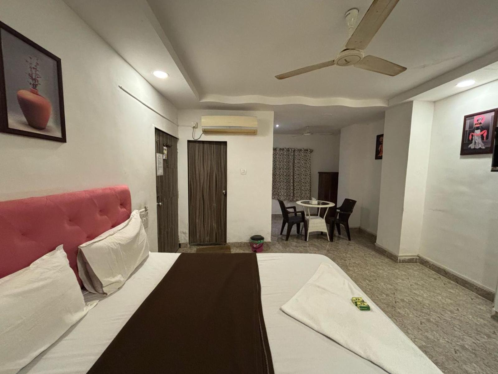 Rockdale Hotel & Resort Mira-Bhayandar Exteriér fotografie