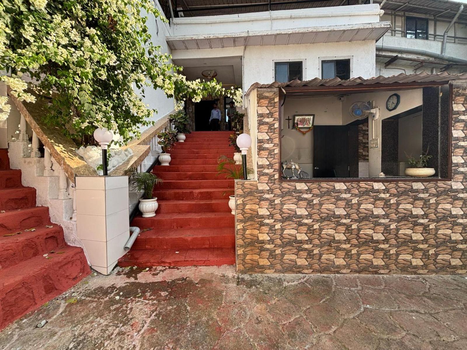 Rockdale Hotel & Resort Mira-Bhayandar Exteriér fotografie